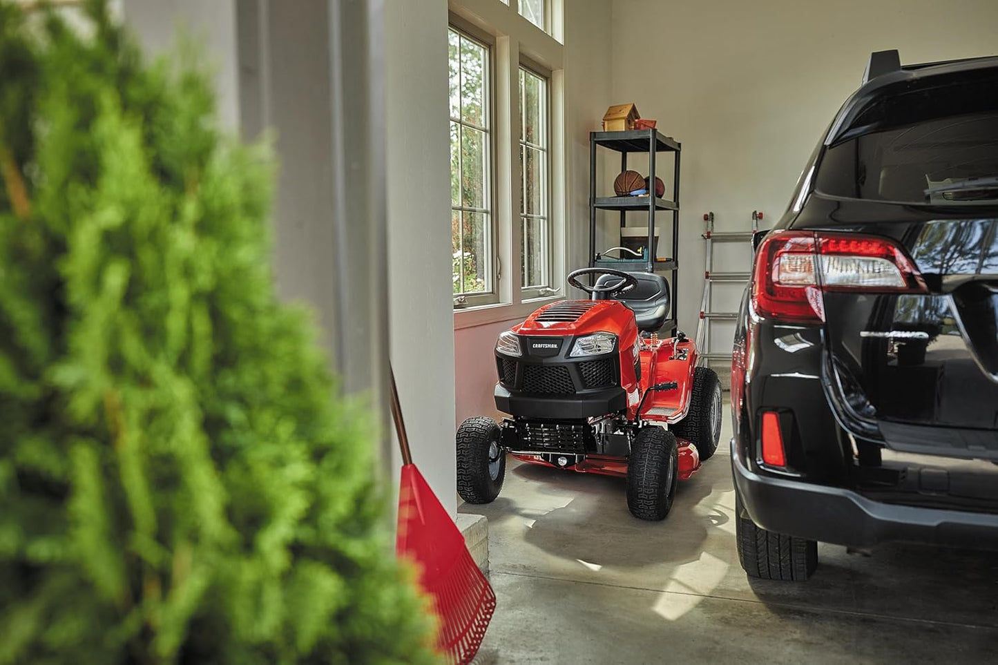 Craftsman 36" Gas Riding Lawn Mower with 11.5 HP* Briggs and Stratton Single-Cylinder Engine, Gas Lawn Tractor with 7-Speed Transmission, Red/Black (13AC77XYA93)