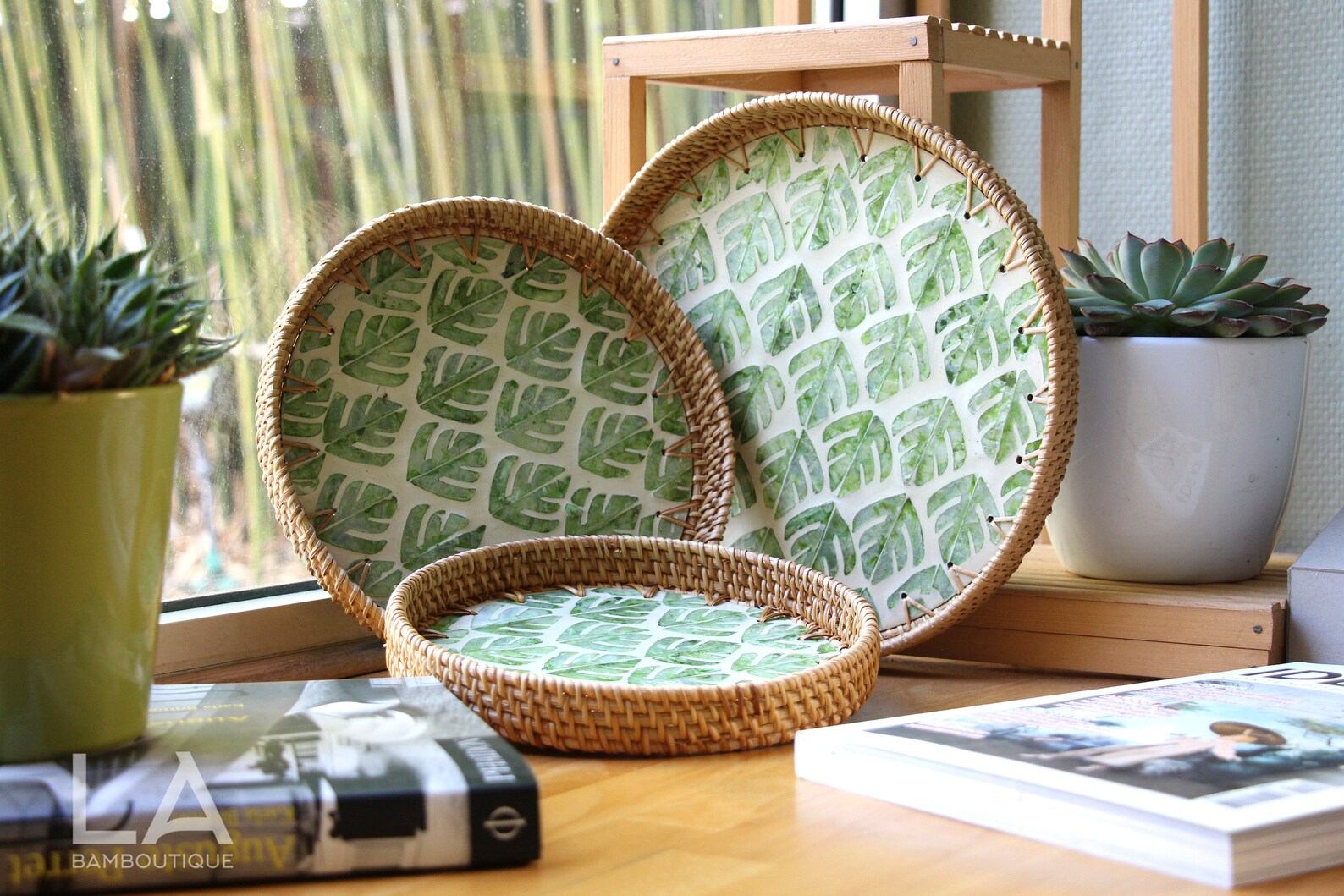 Plateau Rond en Rotin Tressé Main et Coquillages Naturels - Décoration Bohème Chic